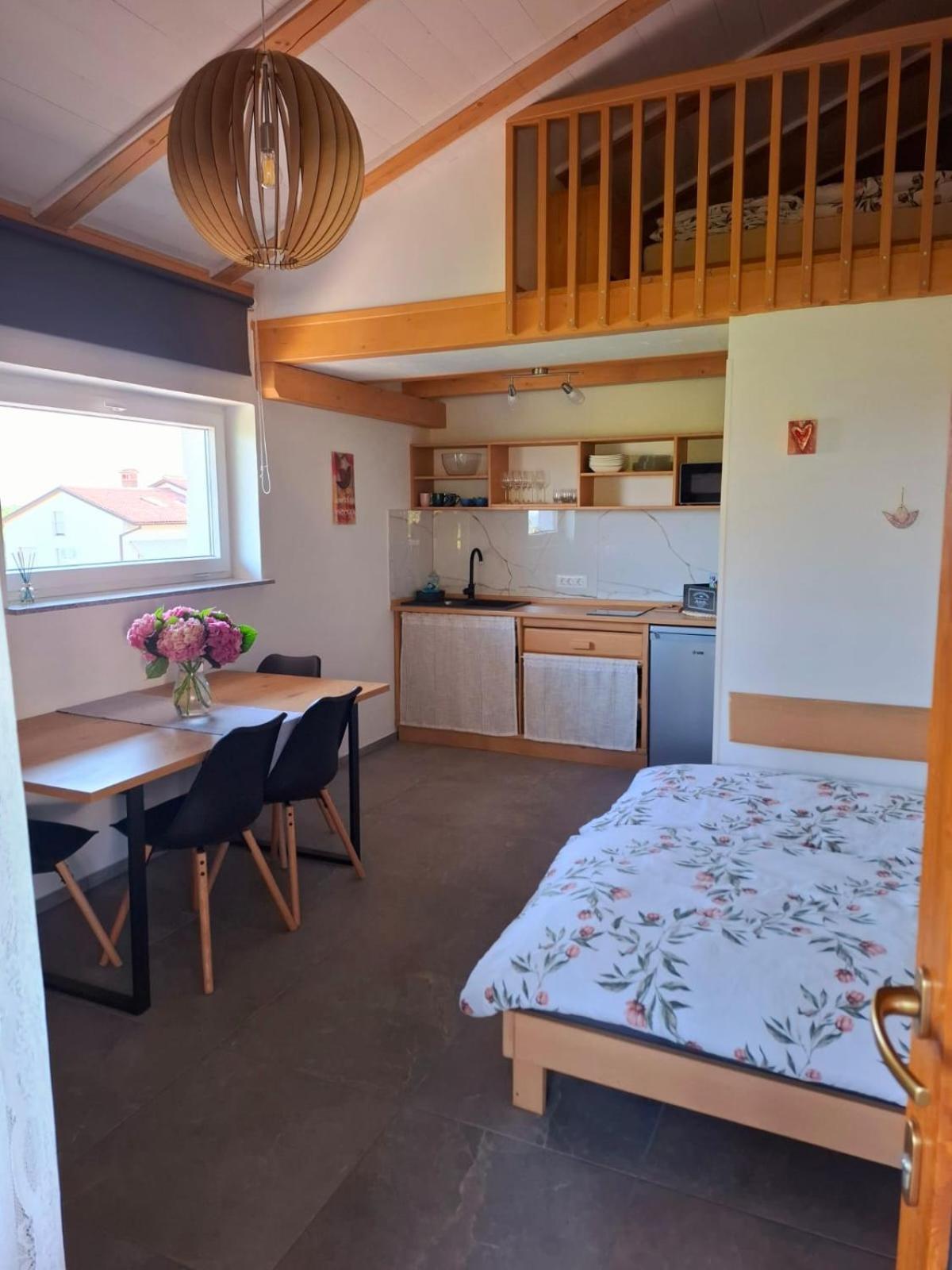 Strancar Wines Apartment *