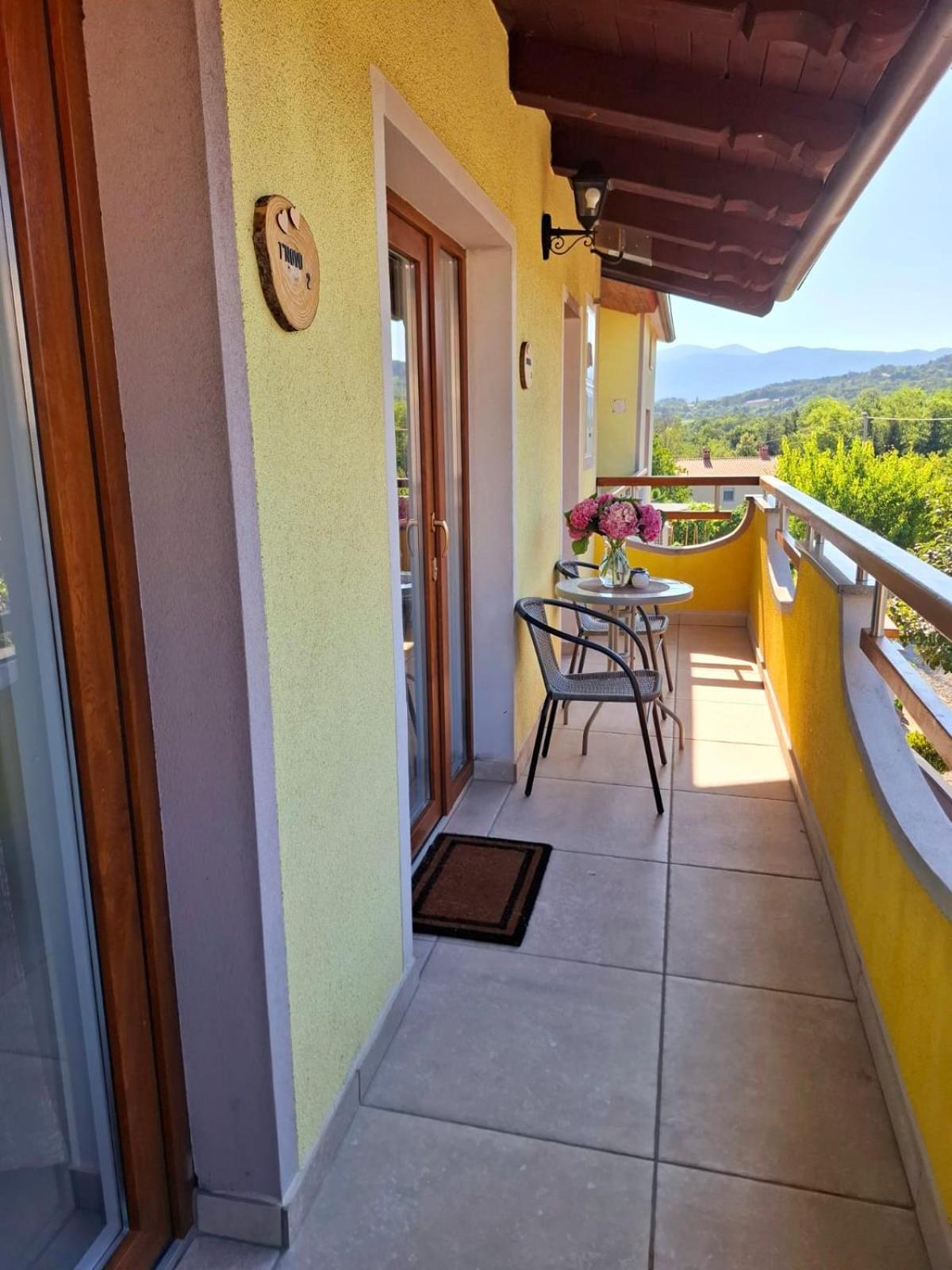 Apartment Strancar Wines